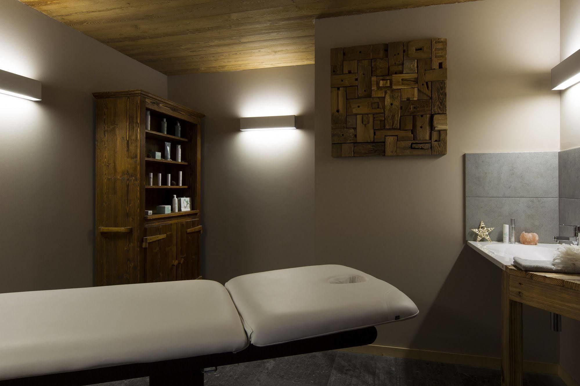 Hotel Spa Crychar Les Gets Exteriör bild